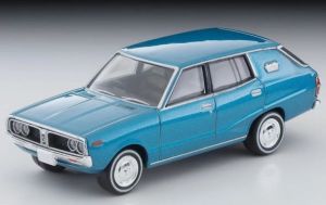 TOMLV-N55B - Nissan Skyline Wagon 1800 Sporty GL uit 1972, blauw