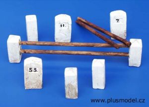 PLS084 - 5 kilometer markeringen 3 cm hoog en 3 hekken van 30 x 3 cm om te monteren en te schilderen voor diorama
