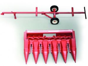 REP131 - Maisbek IH 853F met snijwagen