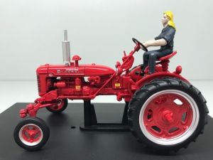 REP175 - FARMALL C met bestuurder om te bouwen tot rijgewaswiel