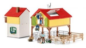 SHL42407 - Boerderij met stal en dieren