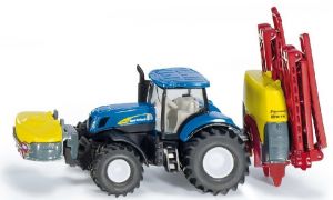 SIK1799 - Trekker New Holland T7070 met sproeiers
