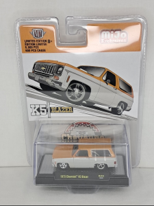M2M-31500MJS45 - 1973 CHEVROLET K5 blazer met oranje en grijs afneembaar dak