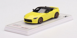TSM430644 - NISSAN Z Proto Spec 2023 Ibazuchi geel links