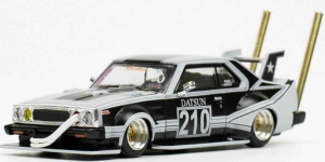 PR64-73 - NISSAN Skyline C210 bosozoku matzwart