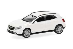 HER028318-002 - MERCEDES BENZ GLA-klasse wit
