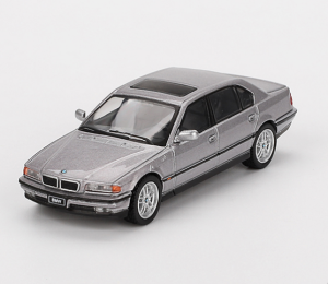 MGT00792-L - BMW E38 750 IL Aspen Zilver metallic 2000 LHD