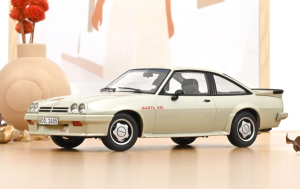 NOREV183307 - OPEL Manta GSi 1987 platina metallic