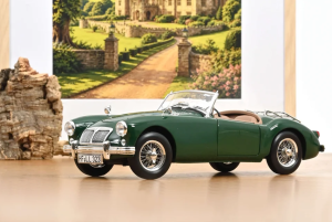 NOREV182610 - MGA 1955 British Racing-groen