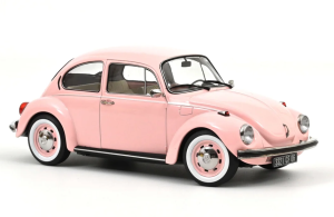 NOREV188677 - VOLKSWAGEN 1303 1973 pastelroze geboortecadeau