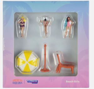 T64F-002-YL - 3 figuren en accessoires - Op het strand