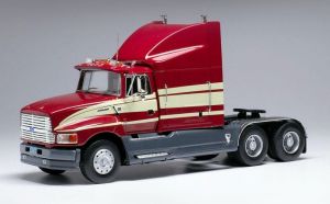 IXOTR108 - FORD Aeromax 6x4 1990 donker rood en beige