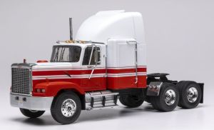 IXOTR224.22 - GMC General 6x4 1980 Bianco e Rosso