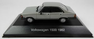 MAGARG45 - VOLKSWAGEN 1500 1982 grijze 4-deurs sedan verkocht in blisterverpakking
