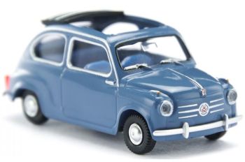 WIK009906 - Helblauwe auto - FIAT 600