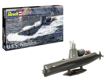 REV05184 - USS Nautilus onderzeeër in elkaar zetten en lakken