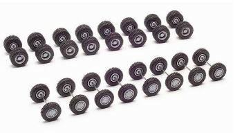 HER054089 - All-terrain banden met 4x4 velgen - 8 paar voorwielen en 8 dubbele wielen