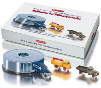WIK099078 - Garage rond - HANOMAG service met 3 vrachtwagens