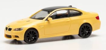 HER023863-002 - BMW M3 (E92) gele coupé