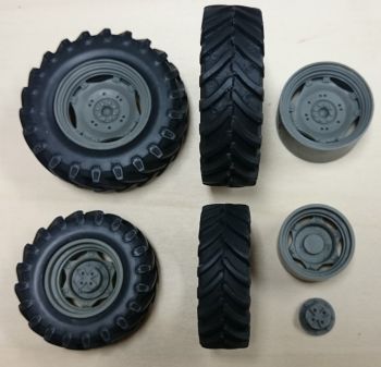 ART04261 - 4 tractorwielen - voor 45 mm - achter 56 mm