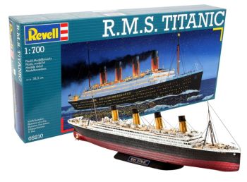 REV05210 - RMS Titanic om in elkaar te zetten en te schilderen