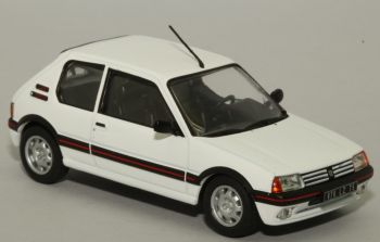 ODE077 - PEUGEOT 205 GTI 1.9 Wit