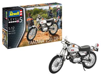 REV07941 - YAMAHA 250 DT 1 motorfiets om te monteren en te schilderen