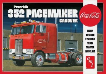 AMT1090/06 - PETERBILT 352 Pacemaker Cabover 6x4 COCA COLA om te assembleren en te schilderen