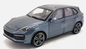 MNC110066070 - PORSCHE Cayenne Turbo S 2017 Blauw metallic