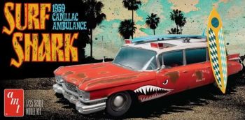 AMT1242/12 - CADILLAC Ambulance 1959 - Surf Shark om te monteren en te schilderen
