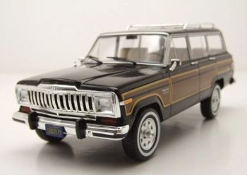 WBXWB124260 - Jeep Grand Wagoneer uit 1981, zwart en bruin.