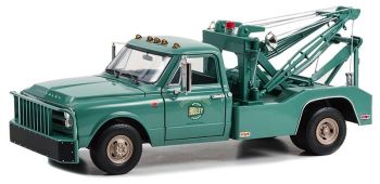 GREEN13682 - 1967 CHEVROLET C-30 Sleepwagen - HOLLEY SPEED SHOP