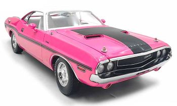 GREEN13699 - 1970 DODGE Challenger R/T Hardtop 440 Roze met wit interieur