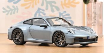 NOREV187170 - PORSCHE 911 Carrera 2025 Metallic Zilver