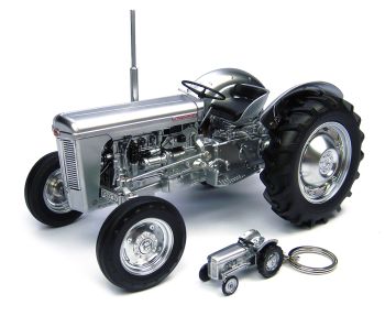 UH4862 - FERGUSON TO 35 Verchroomd Met sleutelhanger 60 eme Anniversaire 999 Ex