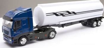 NEW15623 - IVECO Stralis 4x2 met semi-tank 2 assen wit