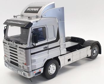 RK180103 - SCANIA 143 Streamline 1995 zilver