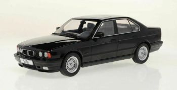 MOD18157 - BMW 540i E34 1992 Zwart