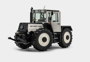WEI2084 - MB-TRAC 1500 Wit - 25e TRAKTORADO Editie - Beperkte oplage van 750 exemplaren.