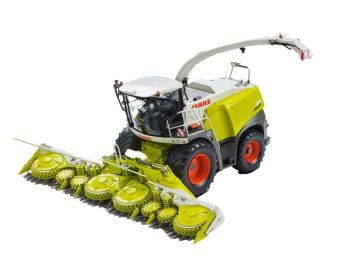MAR267176 - CLAAS Jaguar veldhakselaar met Orbis 900 maïsmaaibord