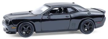 GREEN28170-A - 2016 DODGE Challenger R/T zwart uit de BLACK BANDIT-serie in blisterverpakking