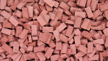 JUW23030 - Kavel van 2000 miniatuur rode bakstenen afmetingen van een baksteen lengte 8 mm x diepte 4 mm x hoogte 1 mm