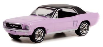 GREEN30352 - FORD Mustang coupé roze 1967 uit de serie SHE COUNTRY Special onder blister