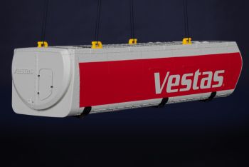 IMC33-0205 - VESTAS rood en witte turbine