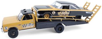 GREEN33260-A - DODGE Ram D350 1985 met DODGE Coronet 1965 bruin - HOTTON SPEED SHOP uit de H.D. TRUCKS-serie