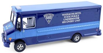 GREEN33260-C - STEP VAN 2019 Massachusetts Police Underwater Recovery Unit uit de H.D. TRUCKS-serie
