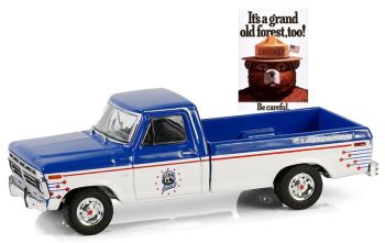 GREEN38070-D - FORD F-250 1976 uit de SMOKEY BEAR serie in blisterverpakking