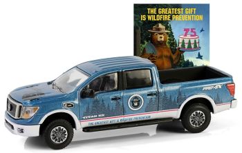 GREEN38070-F - NISSAN Titan XD PRO-4X 2019 blauw uit de SMOKEY BEAR serie in blisterverpakking