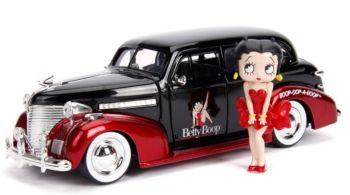 JAD30695 - 1939 CHEVY Master Deluxe met BETTY BOOP