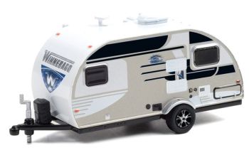 GREEN34110-D - Caravan 1 as WINNEBAGO 2016 uit de serie HITCHED Homes in blisterverpakking